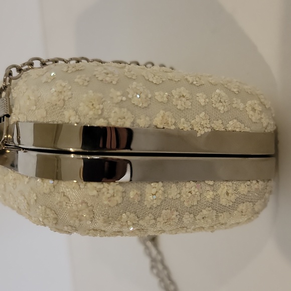 Sequin Clutch with Detachable Chain - Picture 7 of 10